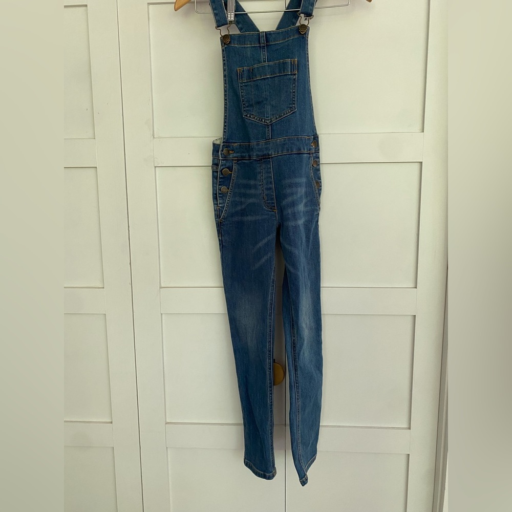 Girls size 10 Crew Cuts overalls. Excellent condition only worn 2-3 times.